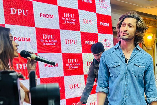 Vidyut Jammwal and Asees Kaur